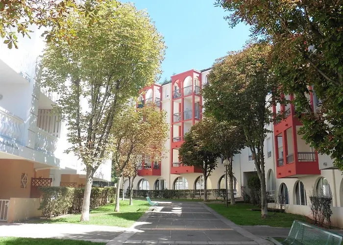 Studio rénové Lamalou, proche Thermes, balcon, animaux admis, parking gratuit, Wifi inclus - FR-1-451-95