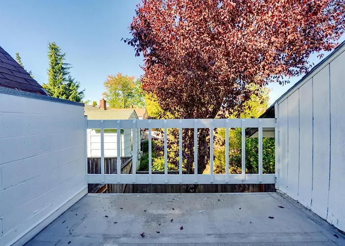 Retreat Near Uo, Autzen Stadium, Amazon Park