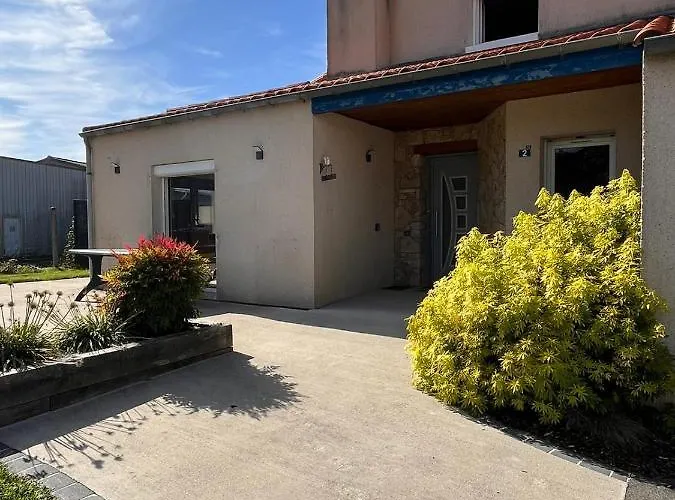 Maison Gîte adaptée PMR à Les Herbiers, 10min du Puy du Fou