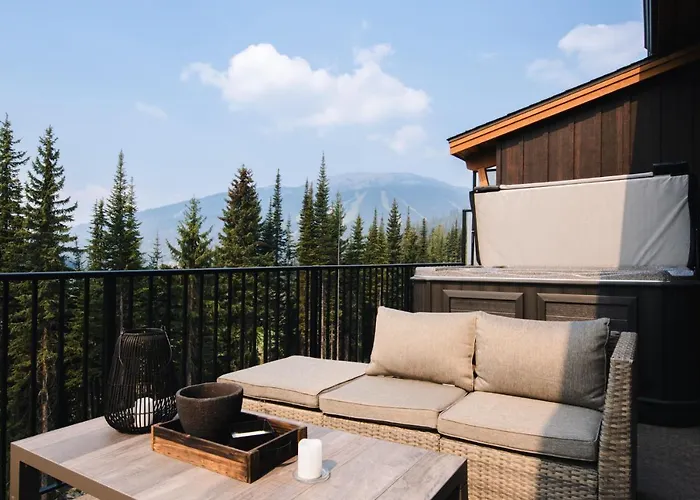 Luxury Top Floor Ski In Ski Out Private Hot Tub And Mountain Views