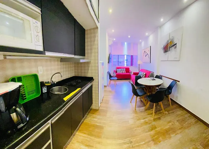 Apartamento Xavier da Silveira 40