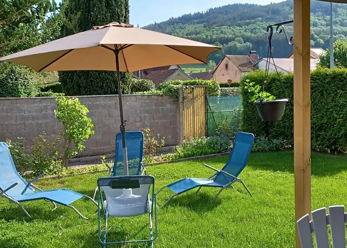 Appartement dans Maison au centre du village, commerces et commodités
