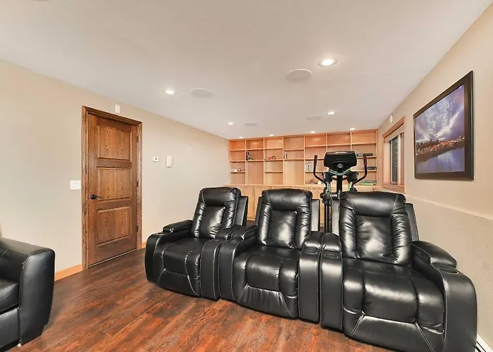 Kenai Vacation Rental W/ Volcano Views & Decks!