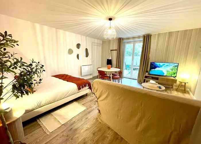 Grand Studio Chez Soi - Queen Size Bed - Terrasse