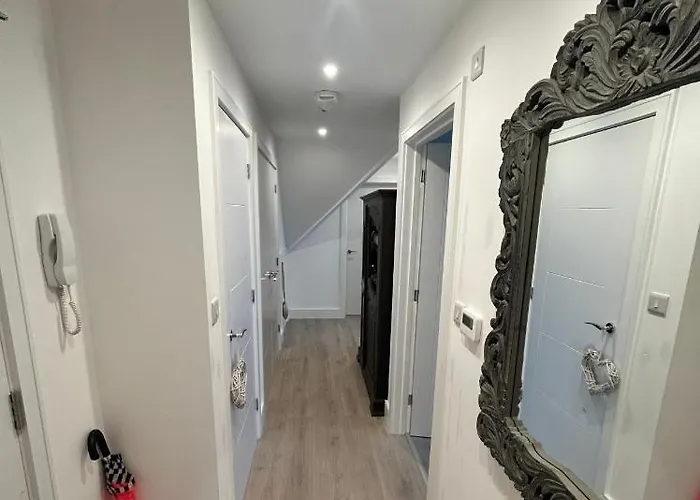 The Penthouse Double Bedroom For Rent Use Of Kitchen