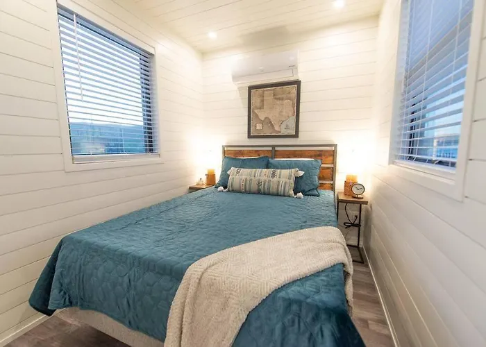New Southwest Shipping Container-In Alpine