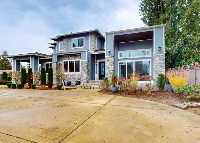 Marysville Modern Oasis