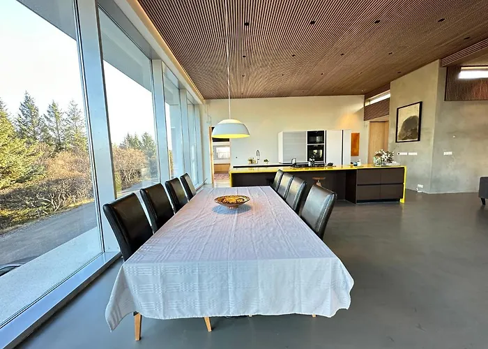 Villa By The Lake Ellithavatn - Birta Rentals