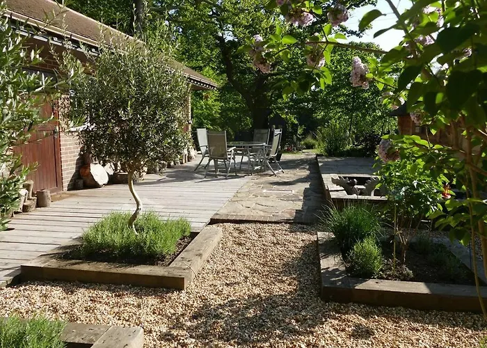 The Stables - 2 Bed With Large Garden And Hot Tub.