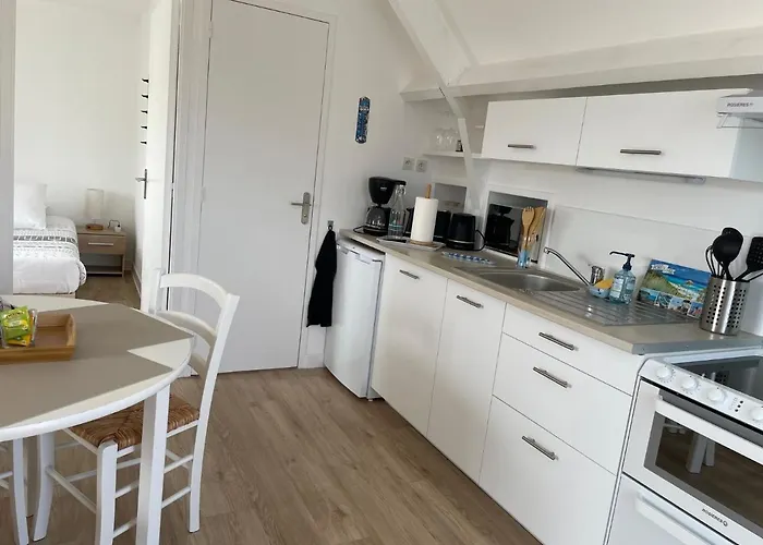 Appartement T2 vue mer Sauzon terrasse et parking privés
