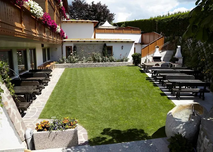 Hotel con piscina: Hotel Hubertushof
