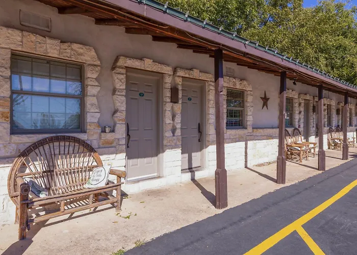Country Motel