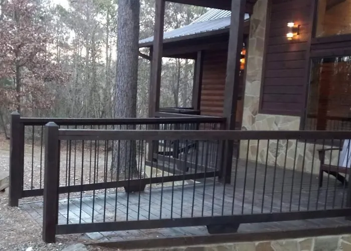 Iron Horse Lodge Sleeps 18, Games, Fire Pit, Hot Tub, Ev, More