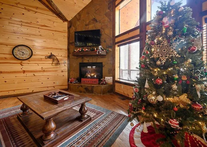 Iron Horse Lodge Sleeps 18, Games, Fire Pit, Hot Tub, Ev, More