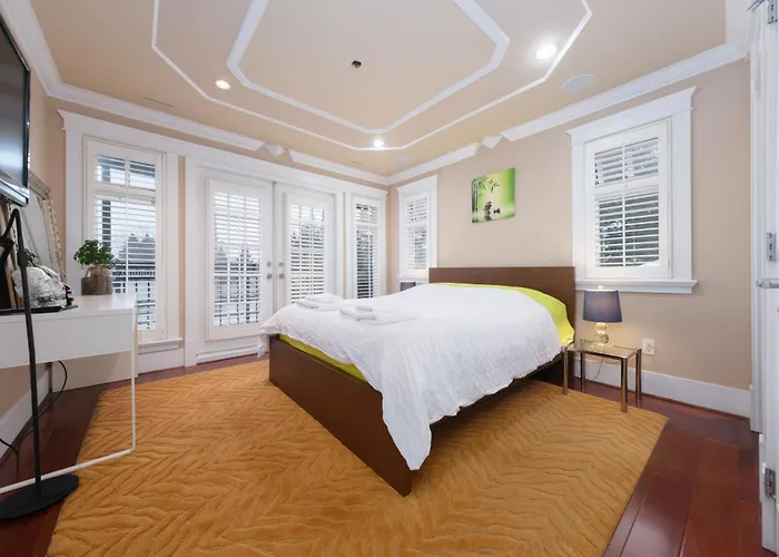 Oakridge Luxury Homestay