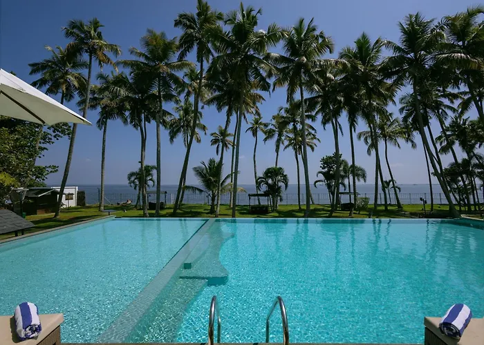 Ping Pong hotel: Lake Canopy Alleppey