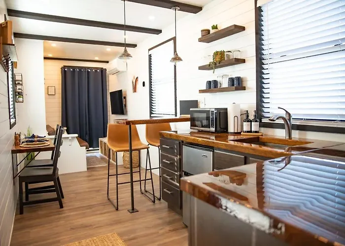 New Moonlight Ridge-Shipping Container Home