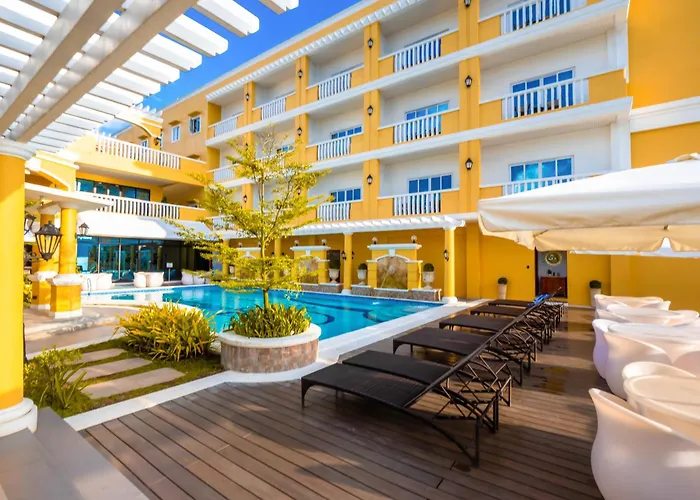 Hotel near College: Sunlight Hotel Coron