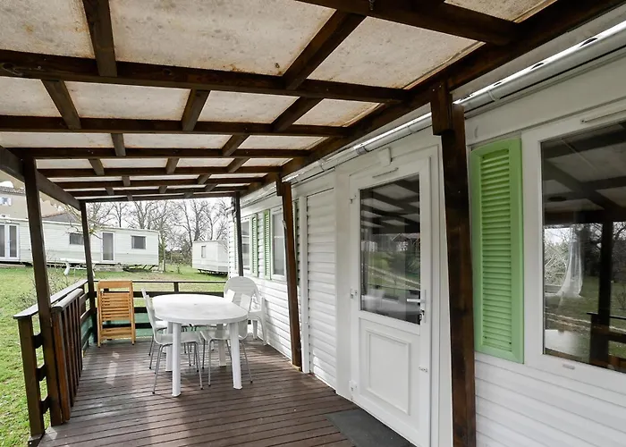 Maison Confortable À Barjac Avec Piscine