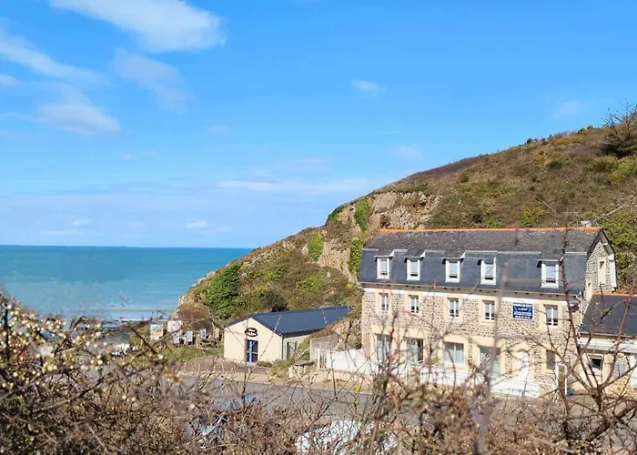 Appart' vue mer- face à la plage et au sentier des douaniers