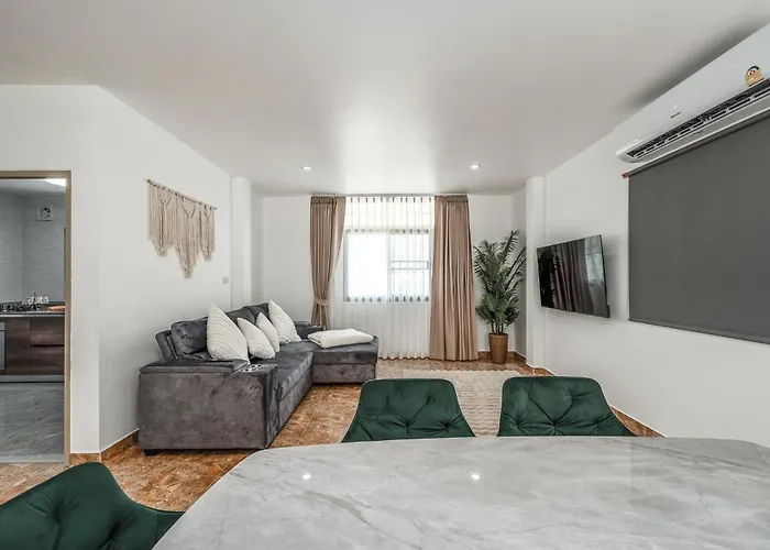 Nai Harn Beach Villa 2 Bdr