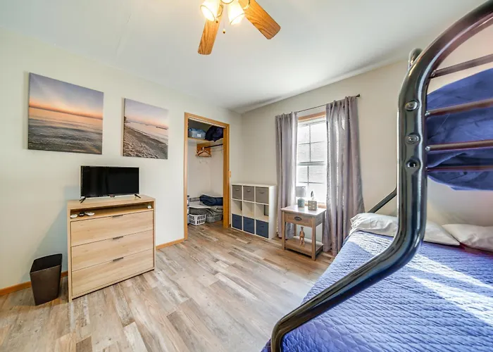Family-Friendly Hideaway Near Presque Isle!