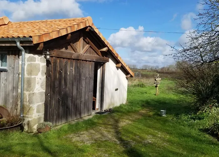 Chambres et gîte dans un lieu calme et champêtre Gourgé Les Grippeaux proche Parthenay