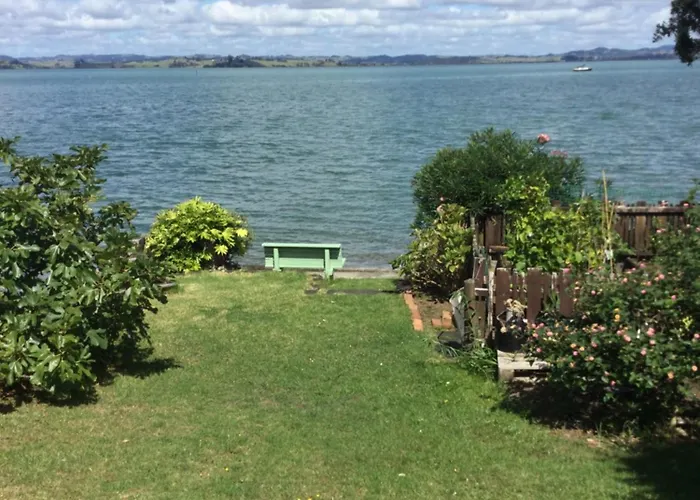 Seaview Holiday Home