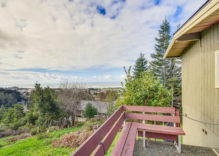 Ocean-View Oregon Coast Vacation Rental W/ Deck