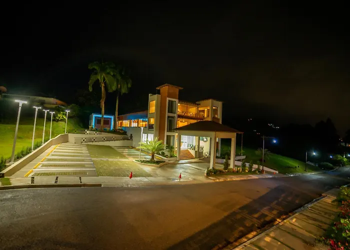 Vista Del Campo Country Club & Villas