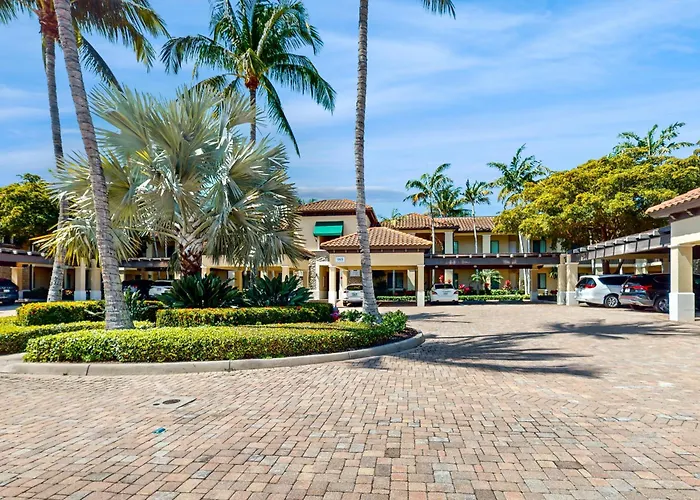 The Cottages At Naples Bay Resort