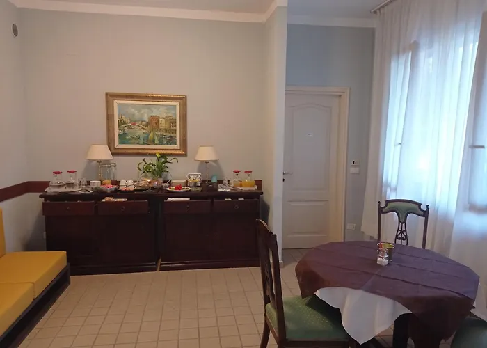 Hotel 4 stelle: Albergo Etico Cesenatico