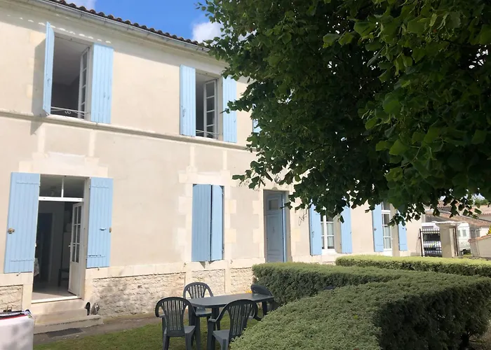 Le Domaine des Aguins