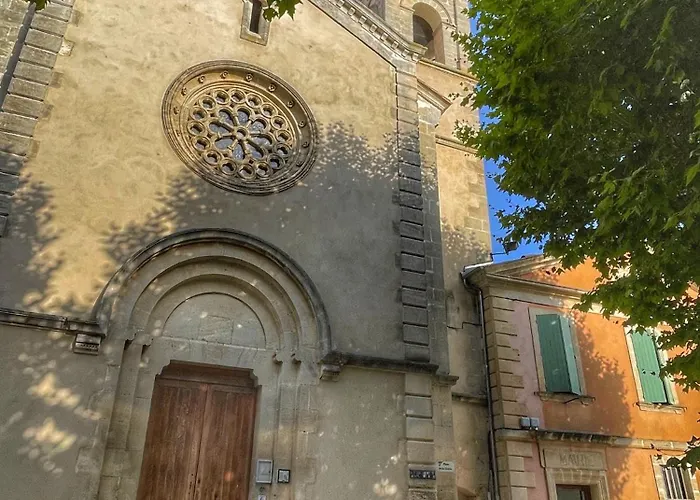 Le Petit Delphia