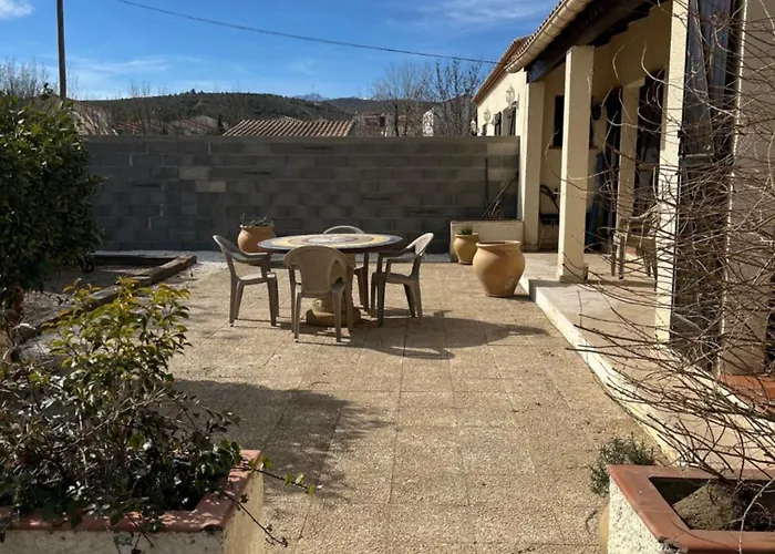 Maison avec grand jardin - Can Cando