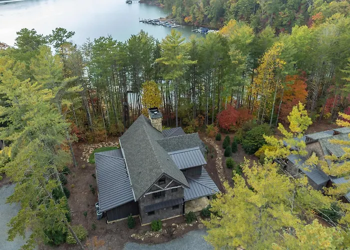 Row House Lakefront Luxury, Gas Grill, Fire Pit & Private Dock On Lake!
