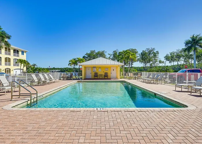 Everglades City Condo W/ Porch: Steps To Water!