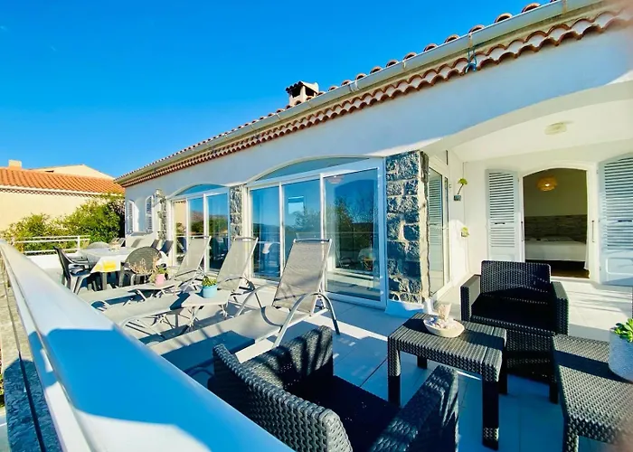 Villa Montalbo vue mer avec grande terrasse&plage à proximité - idéale famille et groupe de 2 à 10 personnes