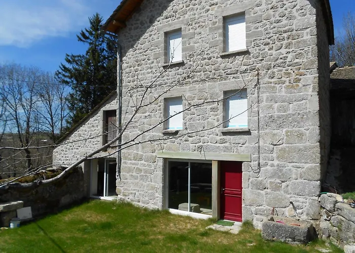Gîte au calme pleine nature près d'un ruisseau