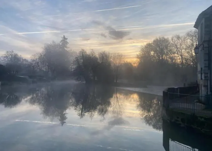 Jarnac, charmante maison au bord du fleuve