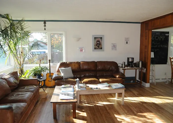 Hostel: Base Camp Anchorage Hostel