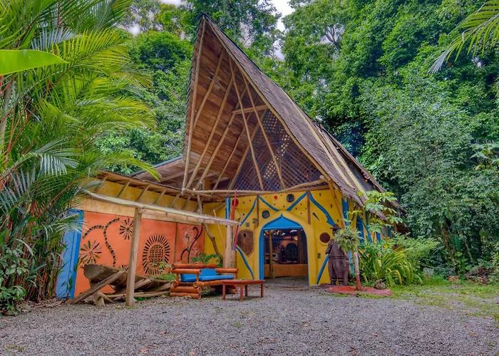 Tree House Beachfront