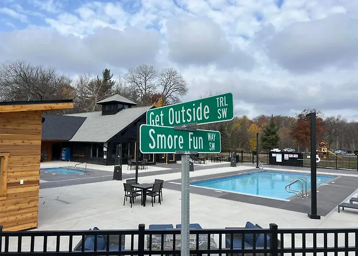 Quarterdeck Resort