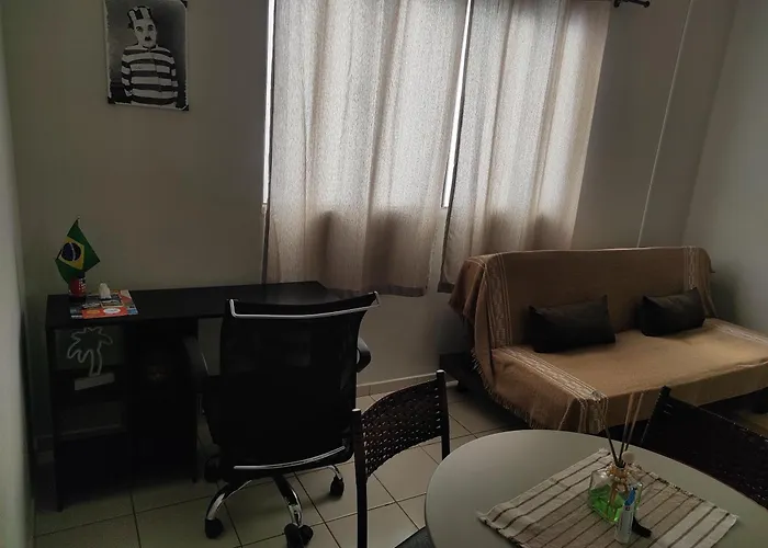 Apartamento inteiro no Alto Umuarama, próximo ao Aeroporto, Medicina e Granja Marileusa.