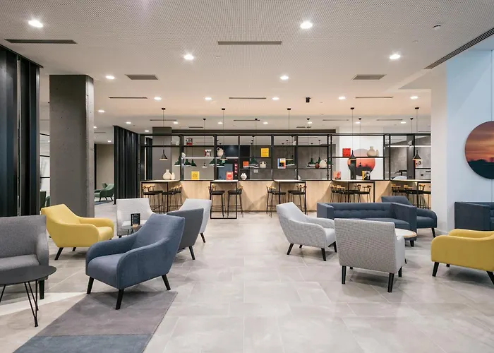 Hotel que admite mascotas: Acta Voraport