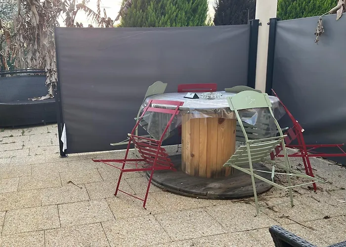 Charmant T2, Cl 3 Etoiles, 4 Lits, 4 Personnes Et 1Enfant, Parking Et Terrasse