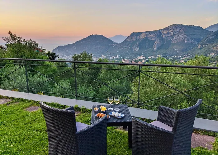 Villa Fanella, Independent House With A Private Garden, Between Sorrento&Amalfi