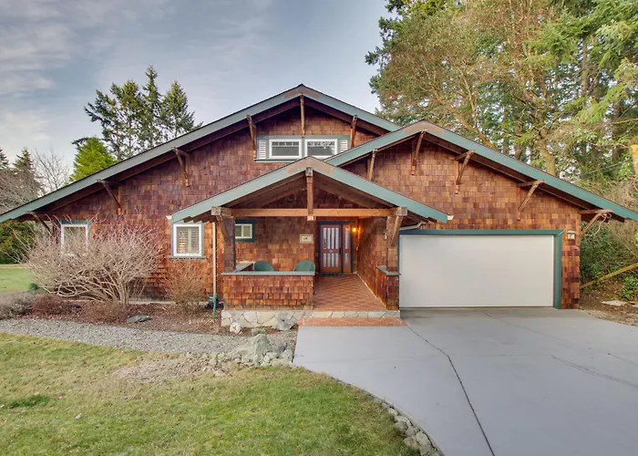 Puget Sound Cottage W/ Private Community Beach!