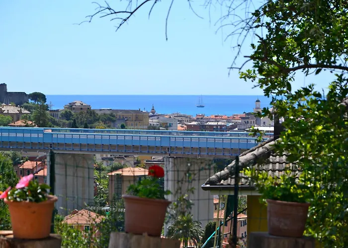 Villa tranquilla immersa nel verde a 2 Km dal mare
