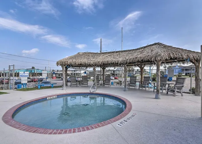 Pelican Hideaway